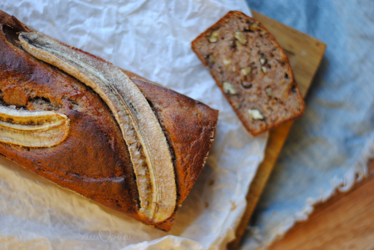 Pełnoziarnisty chlebek bananowy