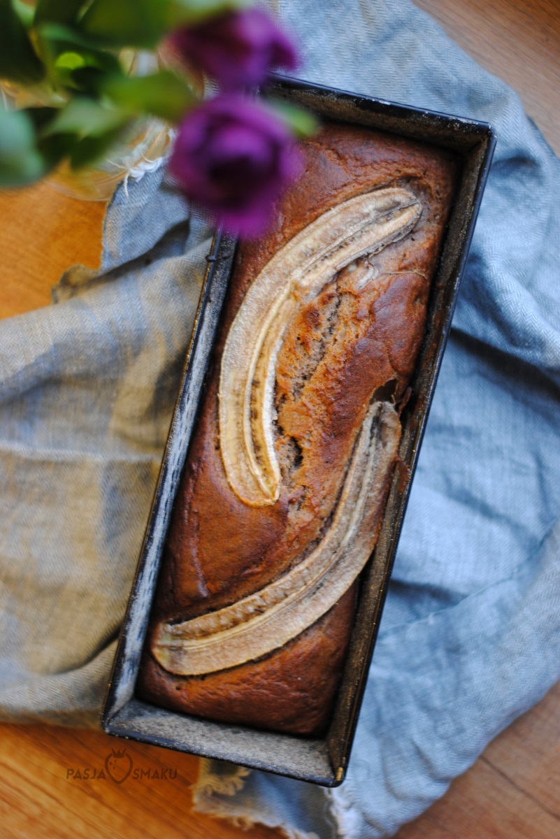 Pełnoziarnisty chlebek bananowy