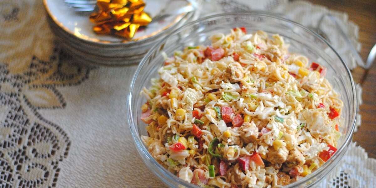 sałatka z zupek chińskich