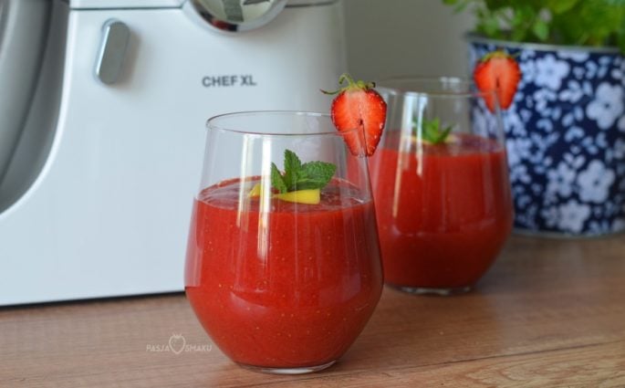 Koktajl z truskawkami i mango