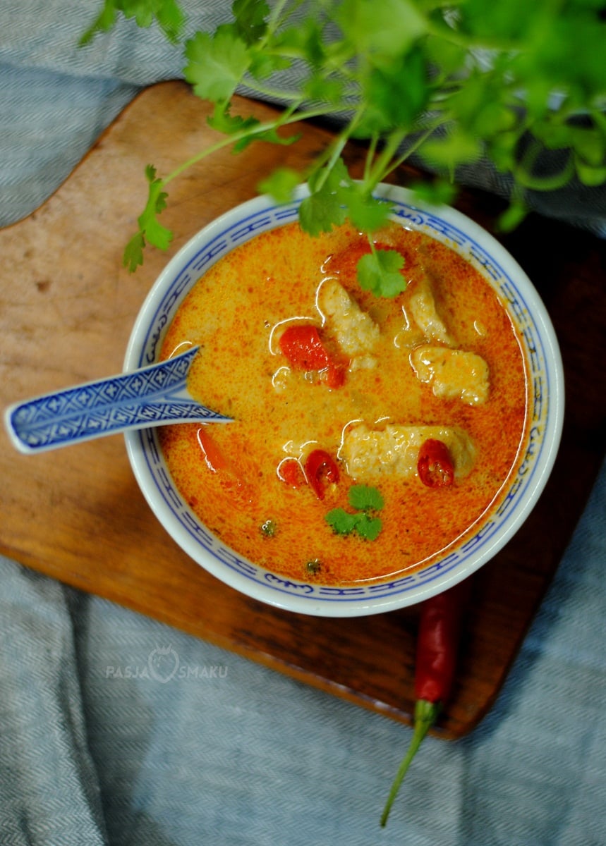 tom yum z kurczakiem