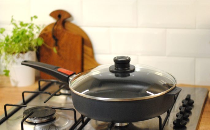 patelnia tytanowa woll diamond