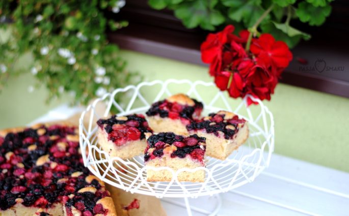 Szybkie ciasto z letnimi owocami