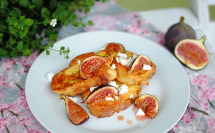 Tosty francuskie z kozim serem i karmelizowanymi figami