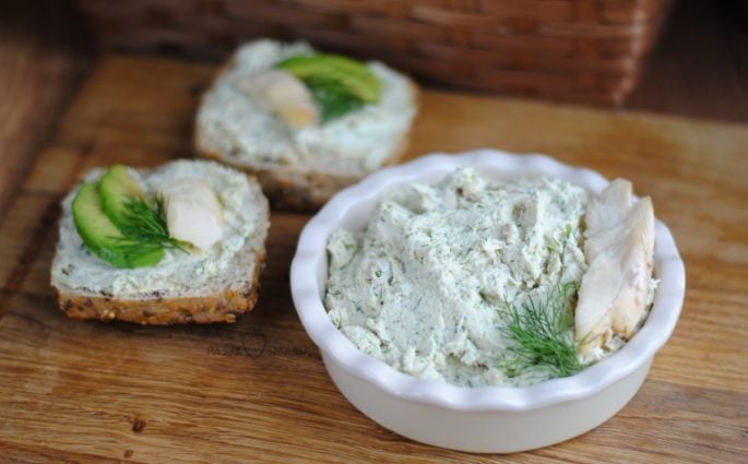 Pasta z wędzonego pstrąga