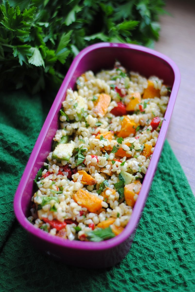 Sałatka z pieczoną dynią i kaszą bulgur 