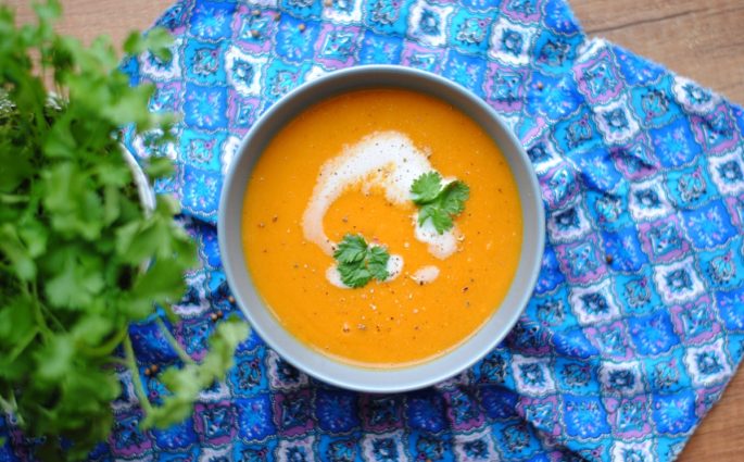 Zupa-krem z czerwonej soczewicy i batatów