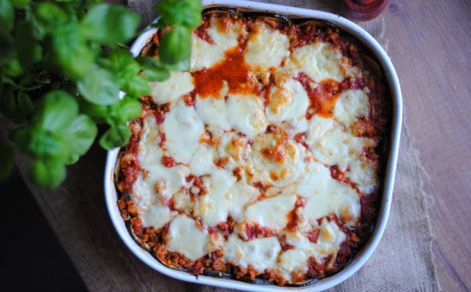 Zapiekanka z cukinią i mięsem mielonym