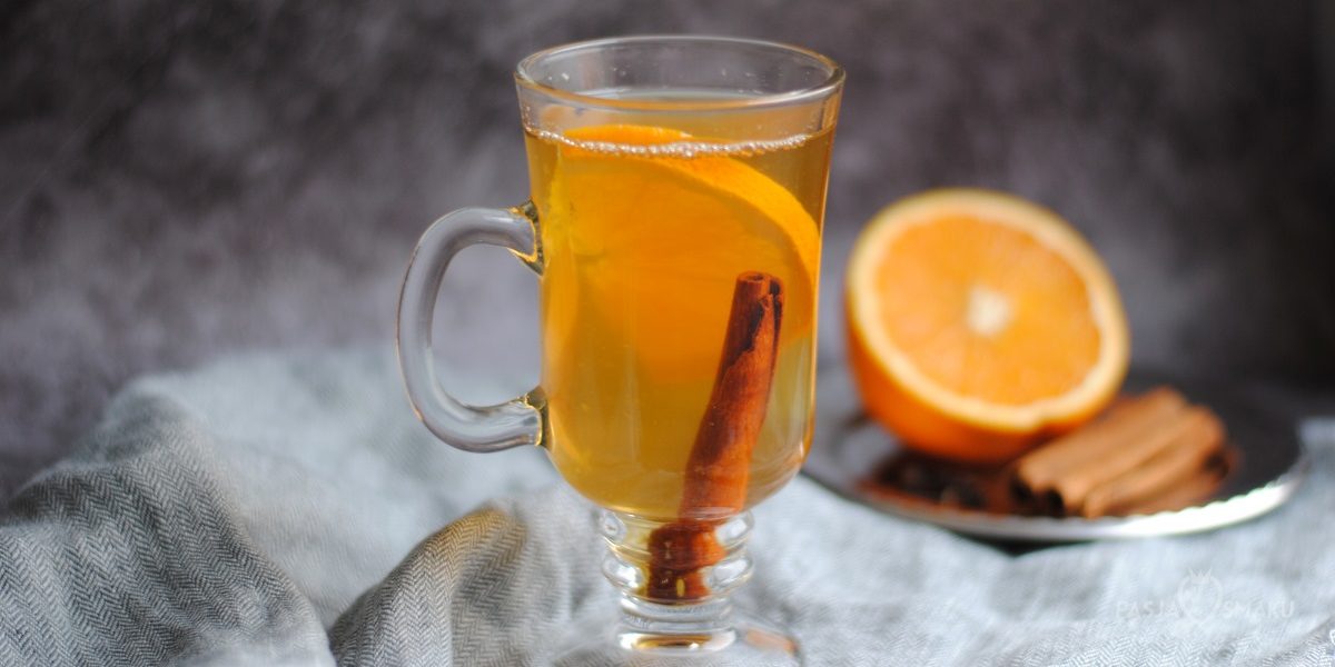 Bezalkoholowy grzaniec z białego wina