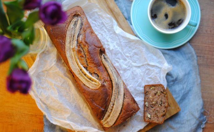 Pełnoziarnisty chlebek bananowy
