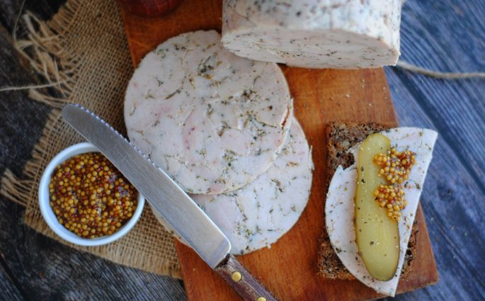 Domowa szynka drobiowa z szynkowaru