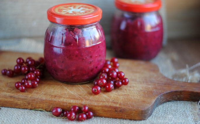 Konfitura z porzeczek i czerwonej cebuli